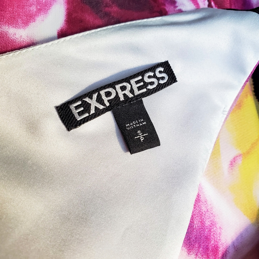 Elegant Long Formal Express Dress / Gown - Picture 15 of 16